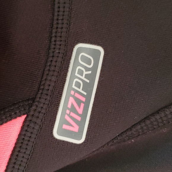 Saucony Running Outfit - Picture 5 of 6